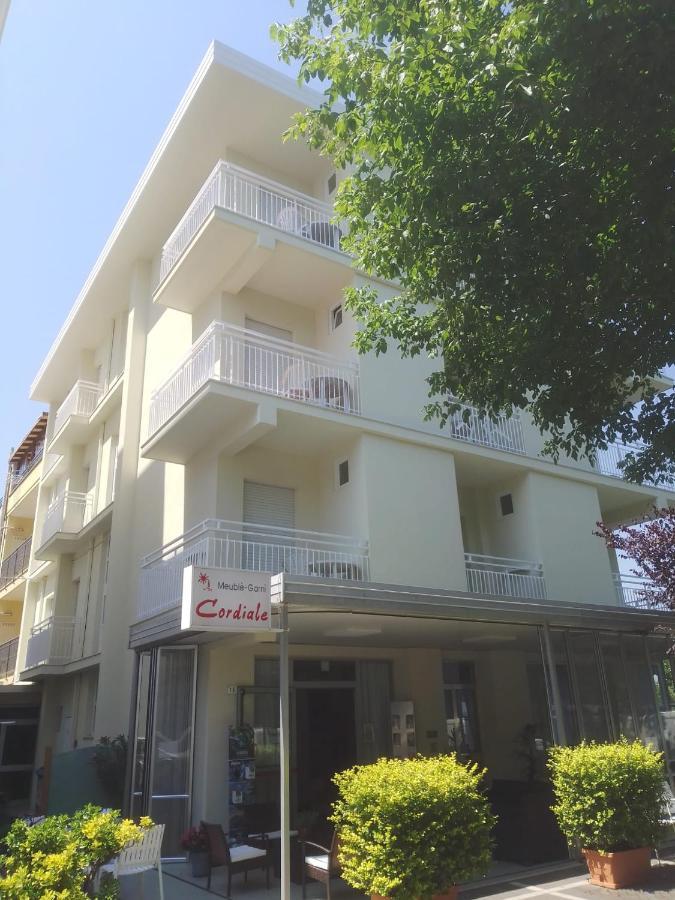 מיסאנו אדריאטיקו B&B - Meuble' - Hotel " Cordiale " מראה חיצוני תמונה