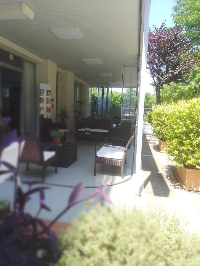 מיסאנו אדריאטיקו B&B - Meuble' - Hotel " Cordiale " מראה חיצוני תמונה