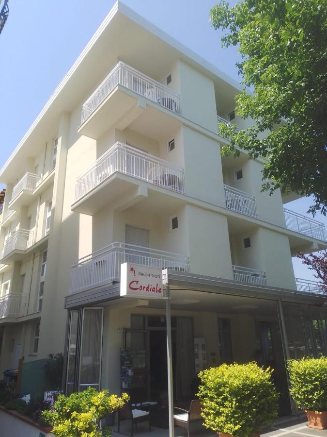 מיסאנו אדריאטיקו B&B - Meuble' - Hotel " Cordiale " מראה חיצוני תמונה