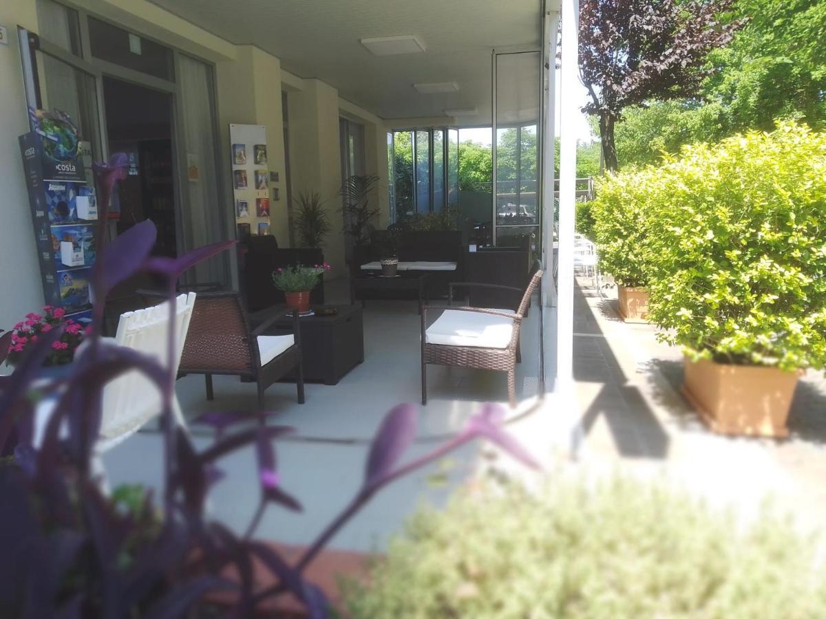 מיסאנו אדריאטיקו B&B - Meuble' - Hotel " Cordiale " מראה חיצוני תמונה