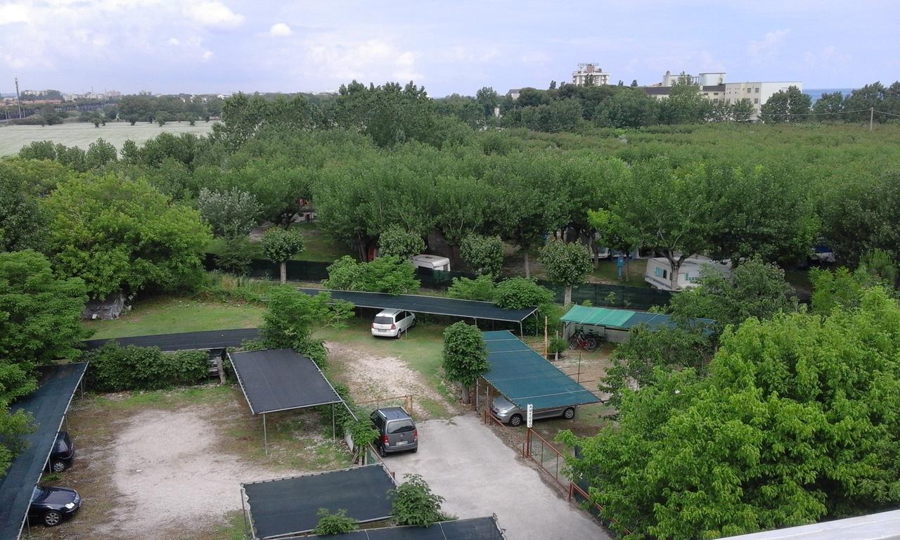 מיסאנו אדריאטיקו B&B - Meuble' - Hotel " Cordiale " מראה חיצוני תמונה