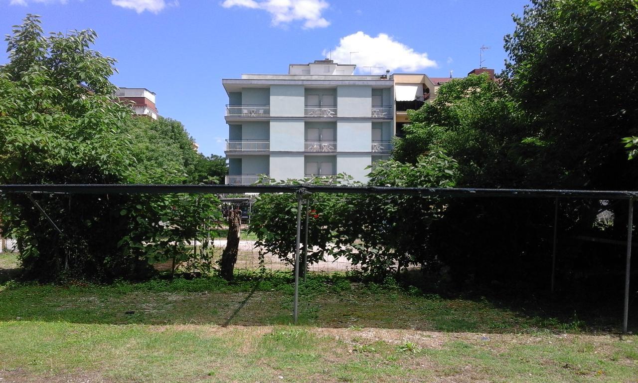מיסאנו אדריאטיקו B&B - Meuble' - Hotel " Cordiale " מראה חיצוני תמונה
