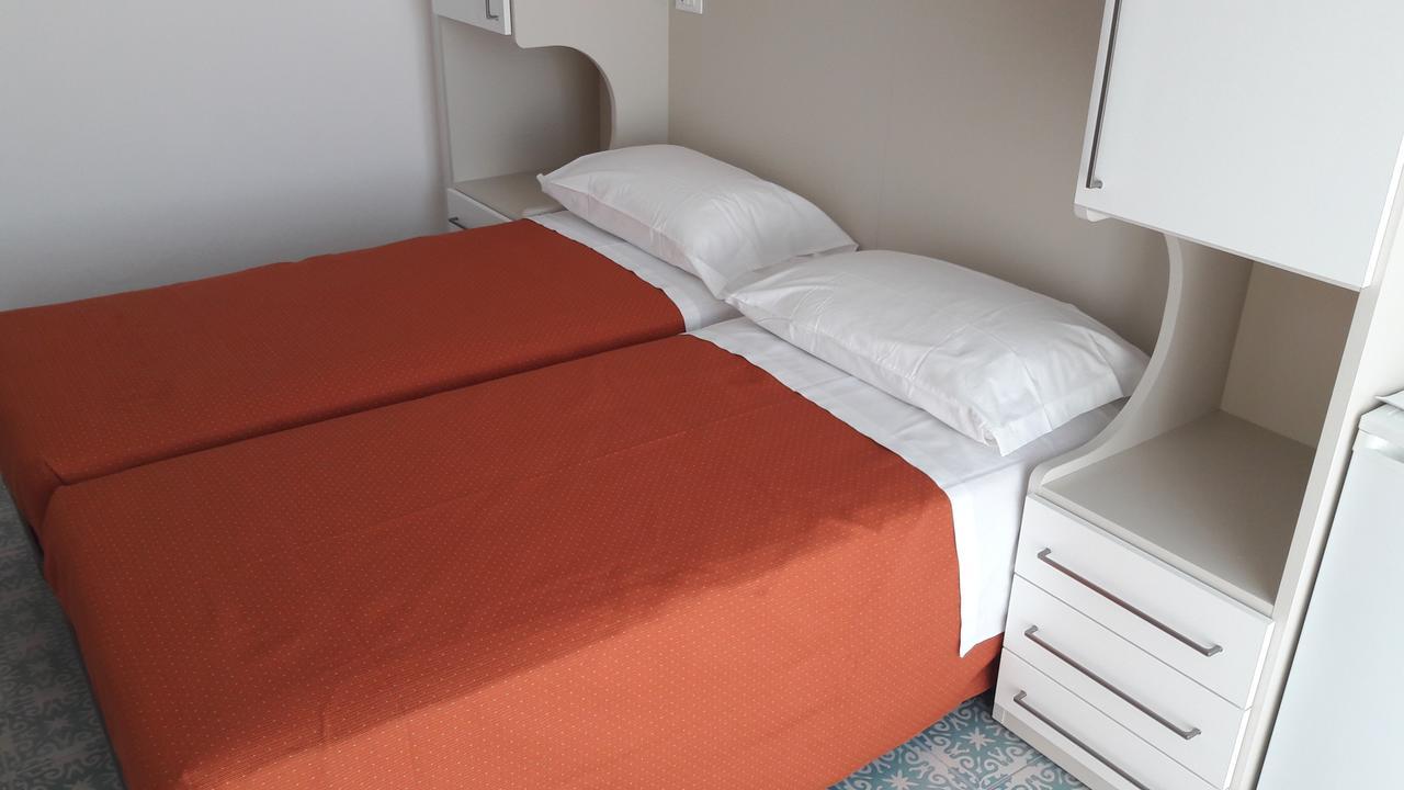 מיסאנו אדריאטיקו B&B - Meuble' - Hotel " Cordiale " מראה חיצוני תמונה