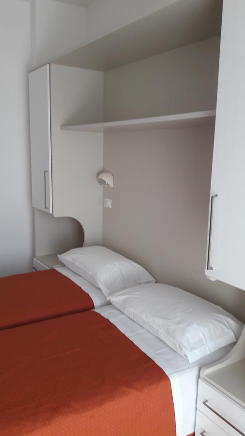 מיסאנו אדריאטיקו B&B - Meuble' - Hotel " Cordiale " מראה חיצוני תמונה