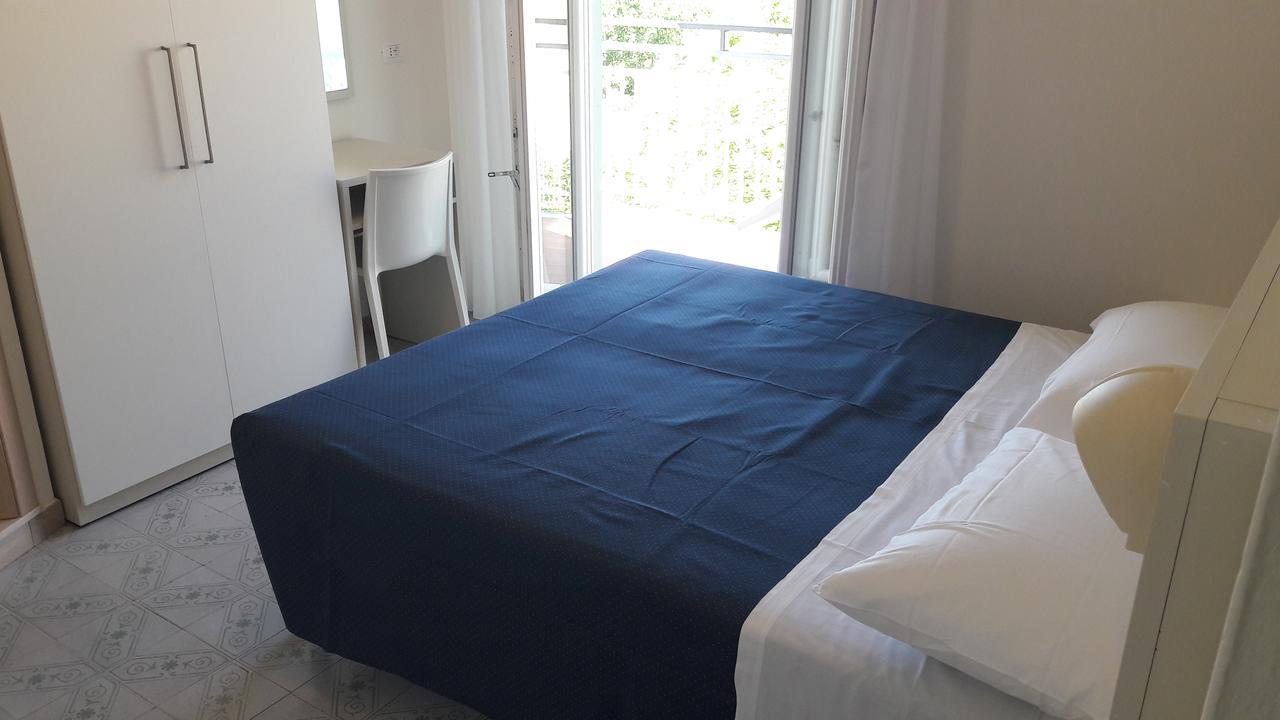 מיסאנו אדריאטיקו B&B - Meuble' - Hotel " Cordiale " מראה חיצוני תמונה