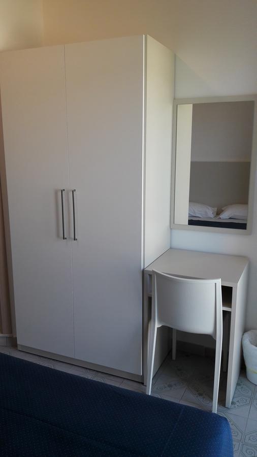 מיסאנו אדריאטיקו B&B - Meuble' - Hotel " Cordiale " מראה חיצוני תמונה