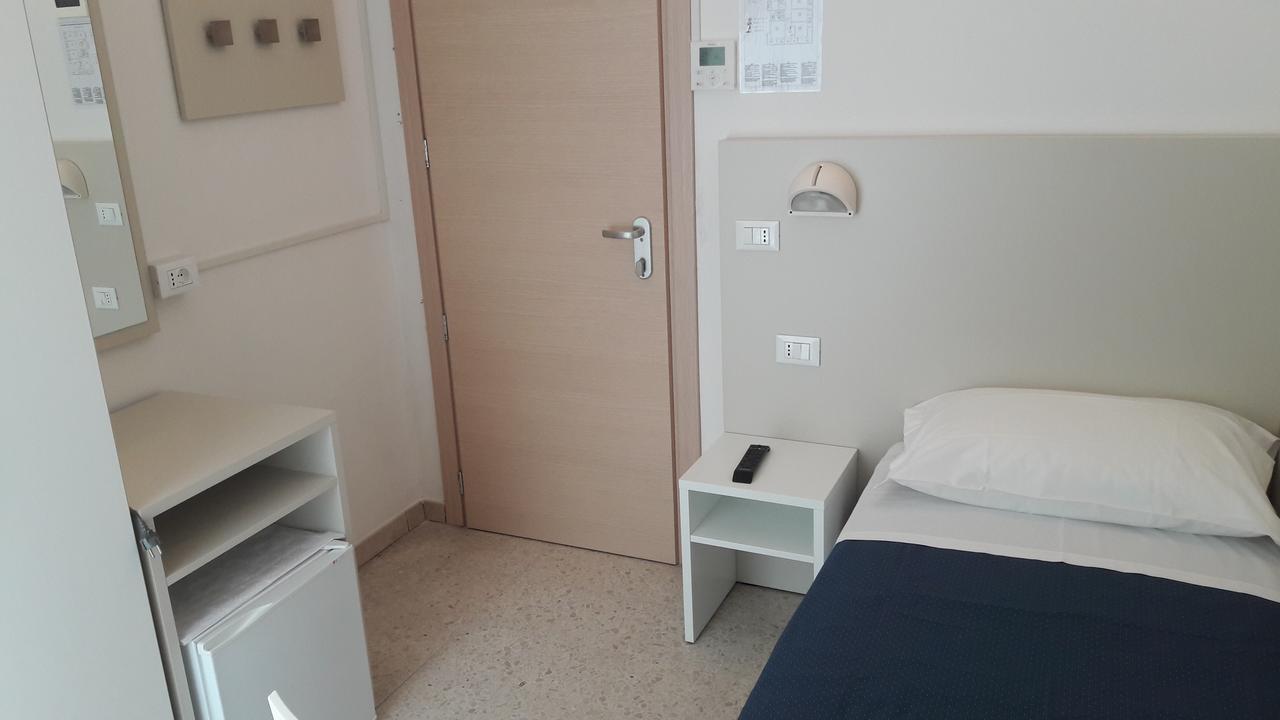 מיסאנו אדריאטיקו B&B - Meuble' - Hotel " Cordiale " מראה חיצוני תמונה