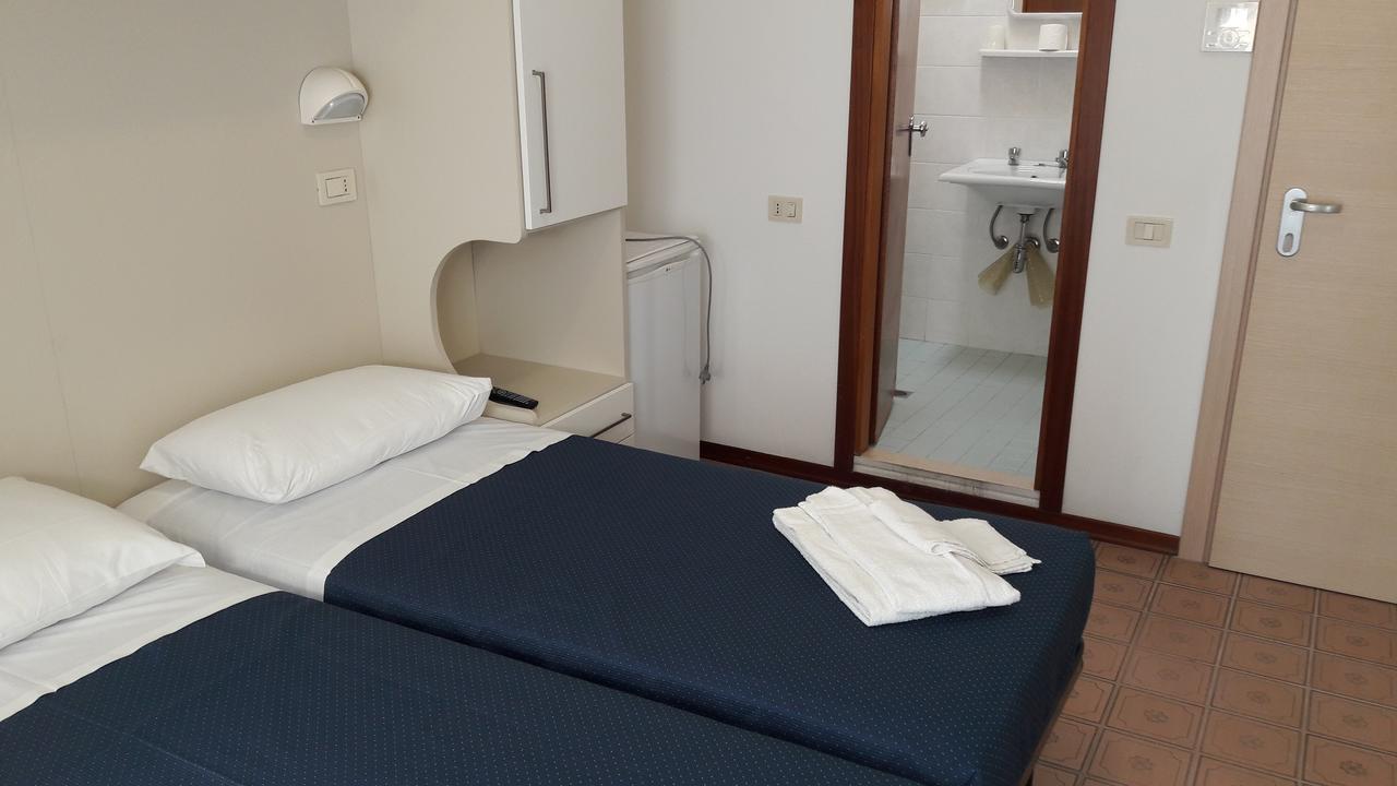 מיסאנו אדריאטיקו B&B - Meuble' - Hotel " Cordiale " מראה חיצוני תמונה