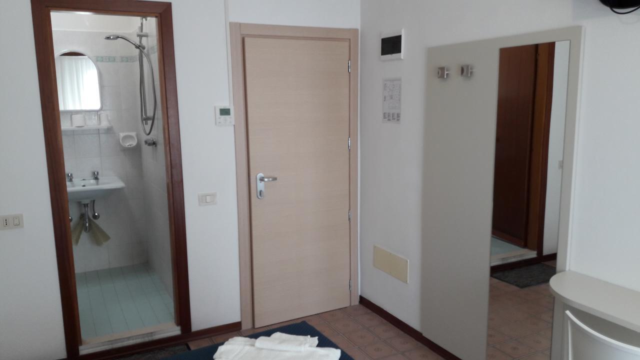 מיסאנו אדריאטיקו B&B - Meuble' - Hotel " Cordiale " מראה חיצוני תמונה