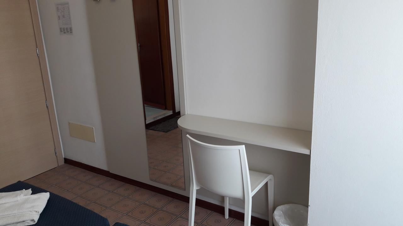 מיסאנו אדריאטיקו B&B - Meuble' - Hotel " Cordiale " מראה חיצוני תמונה
